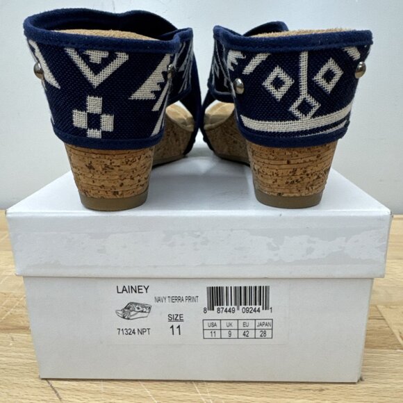Minnetonka Womens 11 Sandals Lainey Blu White Aztec Criss Cross Cork Wedge Studs - Picture 3 of 11